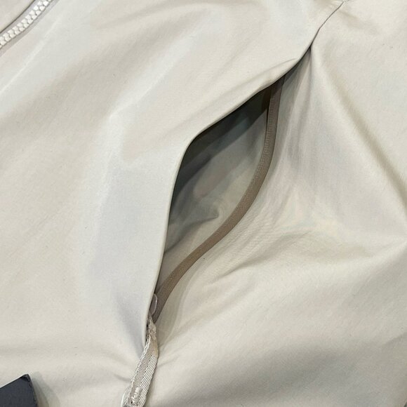 Arc'teryx Men's Off-White Down Jacket - Picture 5 of 8